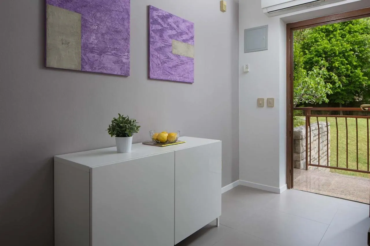 Apartment Zulijani Helis B4 Rabac